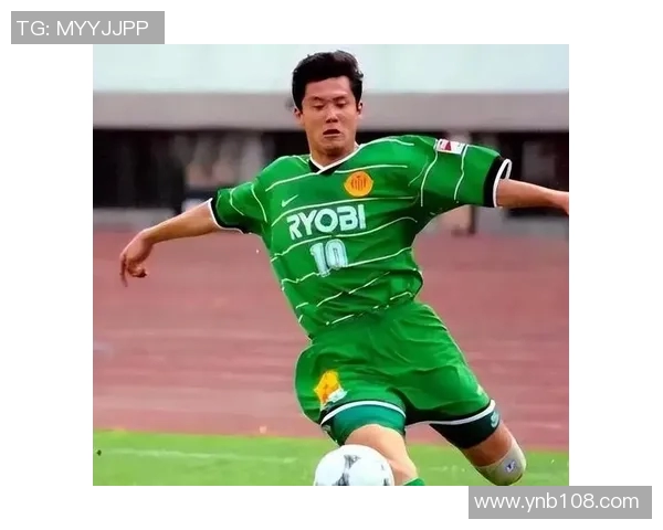 中国足球明星杨晨的传奇经历与对中国足球的深远影响